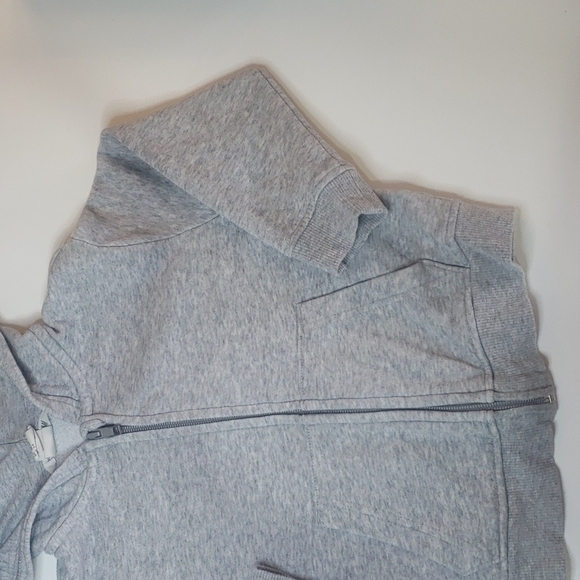 5/$30 H&M Cotton Hoodie Zip Up - Picture 3 of 4